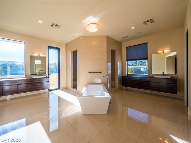 7426 Yonie Court, Las Vegas, NV 89117