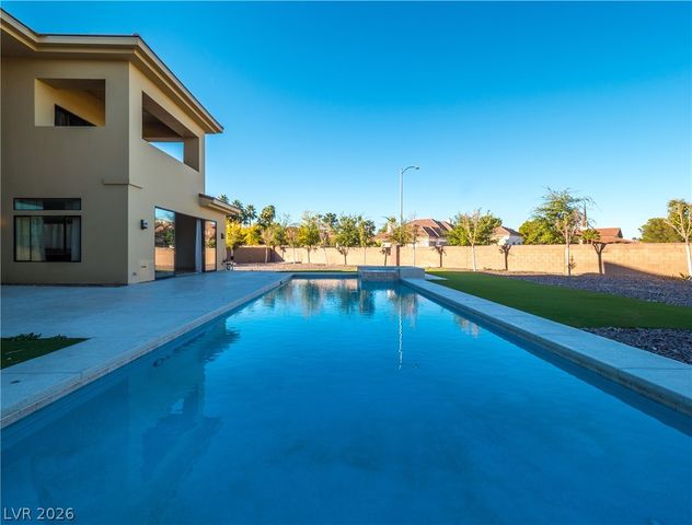 7426 Yonie Court, Las Vegas, NV 89117