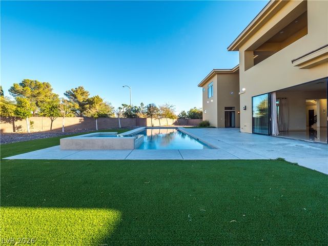 7426 Yonie Court, Las Vegas, NV 89117