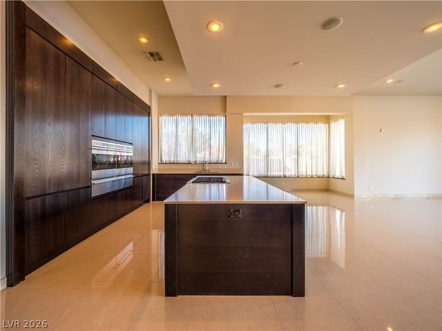 7426 Yonie Court, Las Vegas, NV 89117