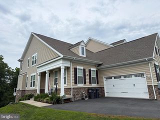 42568 AUTUMN GLORY TER #UPPER 2 LEVELS ONLY, Broadlands, VA 20148