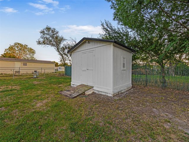 6121 N Xanthus Place, Tulsa, OK 74130
