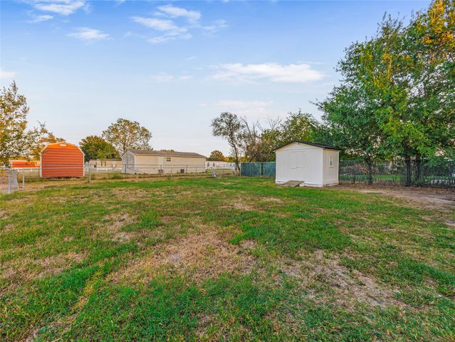 6121 N Xanthus Place, Tulsa, OK 74130