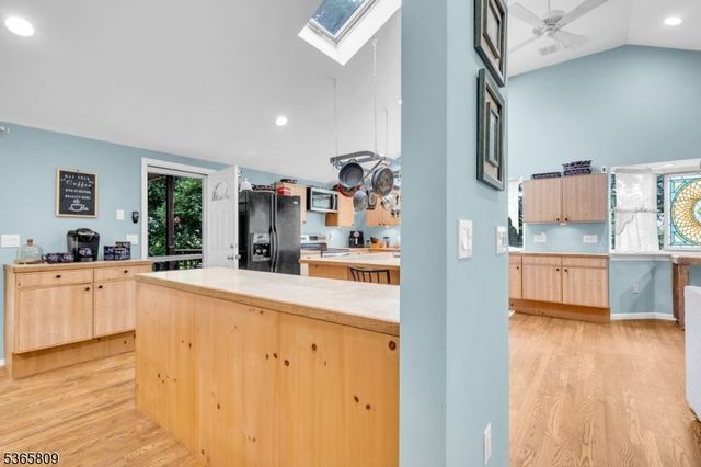 9 Mueller Lane, Franklin Twp., NJ 07882
