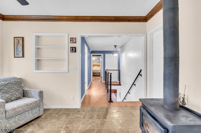 9 Mueller Lane, Franklin Twp., NJ 07882