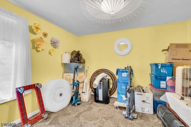 9 Mueller Lane, Franklin Twp., NJ 07882