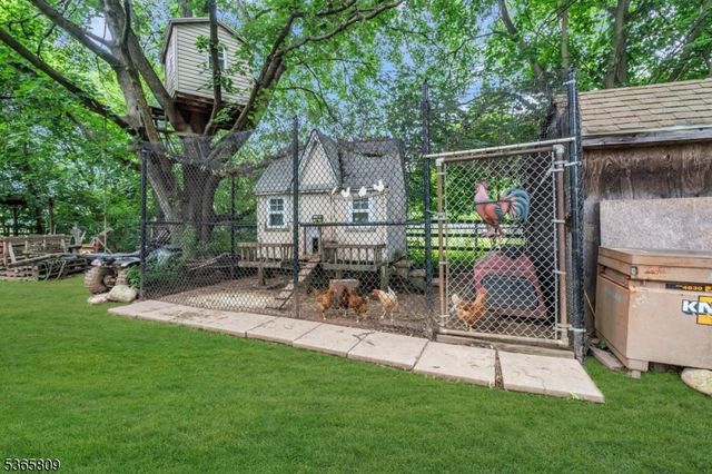 9 Mueller Lane, Franklin Twp., NJ 07882