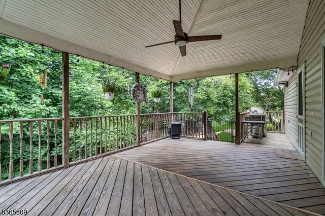 9 Mueller Lane, Franklin Twp., NJ 07882