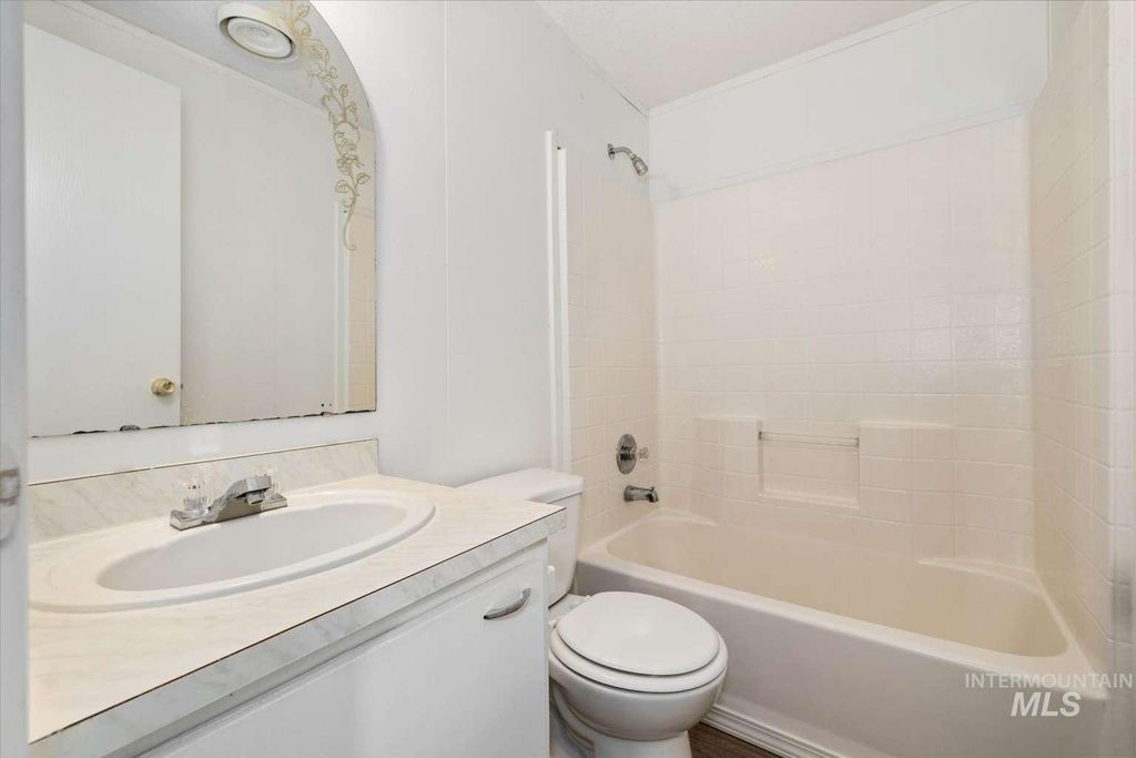 235 W 9th, Mountain Home, ID 83647 photo 11