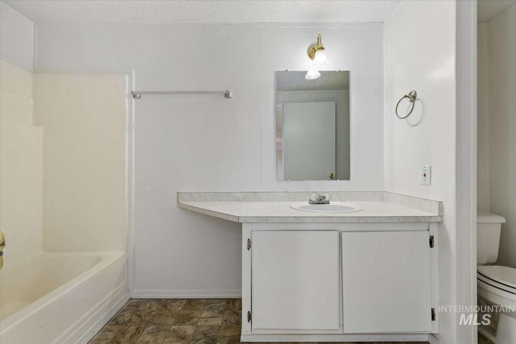 235 W 9th, Mountain Home, ID 83647 photo 7