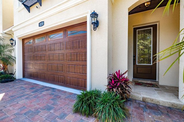 3224 W EMPEDRADO STREET, Tampa, FL 33629