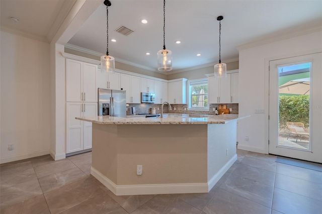 3224 W EMPEDRADO STREET, Tampa, FL 33629