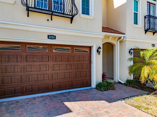 3224 W EMPEDRADO STREET, Tampa, FL 33629