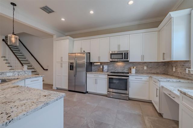 3224 W EMPEDRADO STREET, Tampa, FL 33629