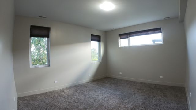 5001 Prospect Street 2D, Downers Grove, IL 60515