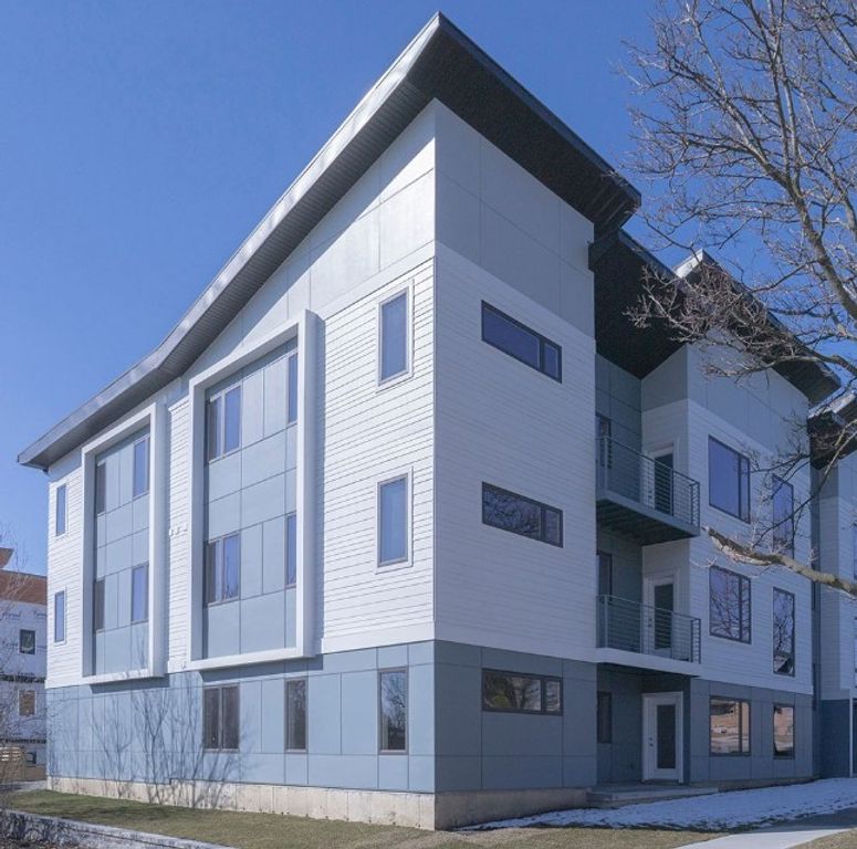 5001 Prospect Street 2D, Downers Grove, IL 60515