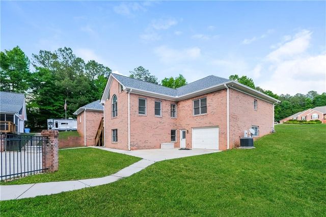604 Clearwater Court, Mcdonough, GA 30252