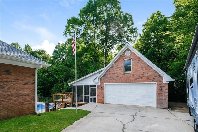 604 Clearwater Court, Mcdonough, GA 30252