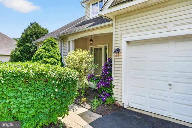 415 WESTVIEW DR, Avondale, PA 19311
