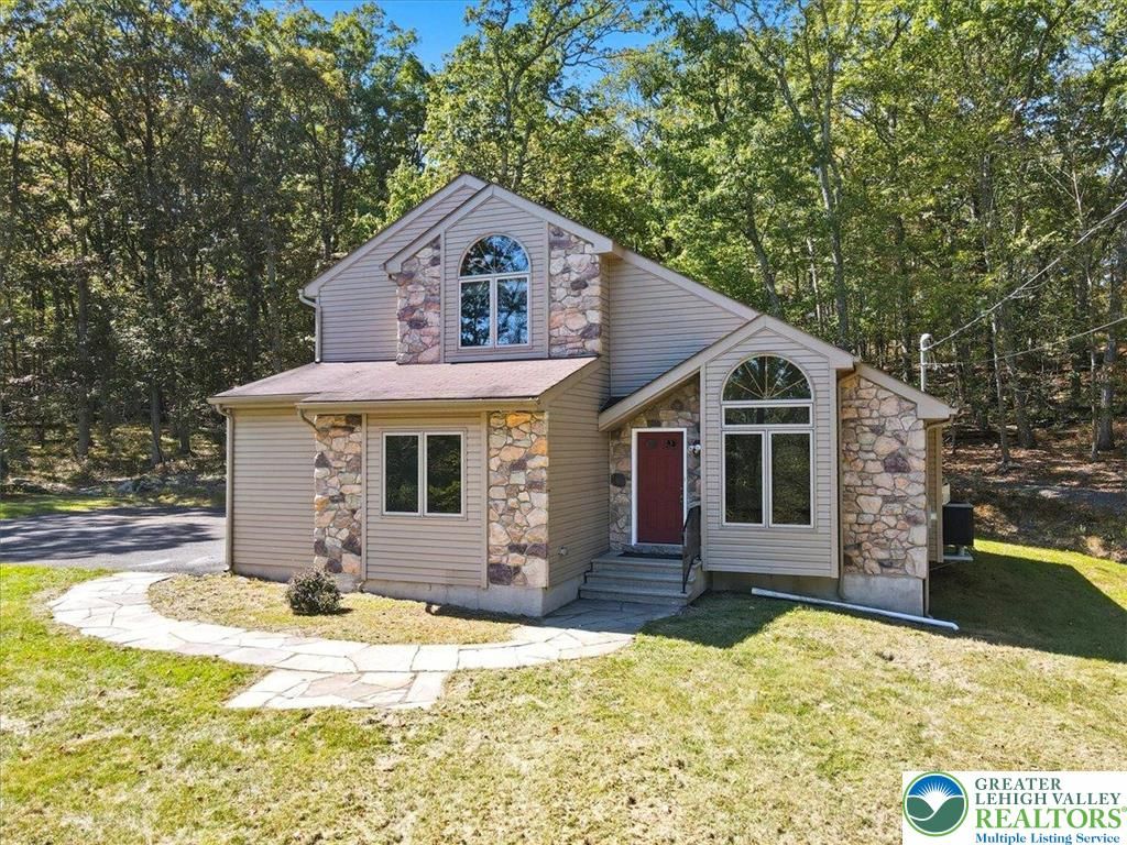 121 Sterling Circle, Lehman Twp, PA 18324