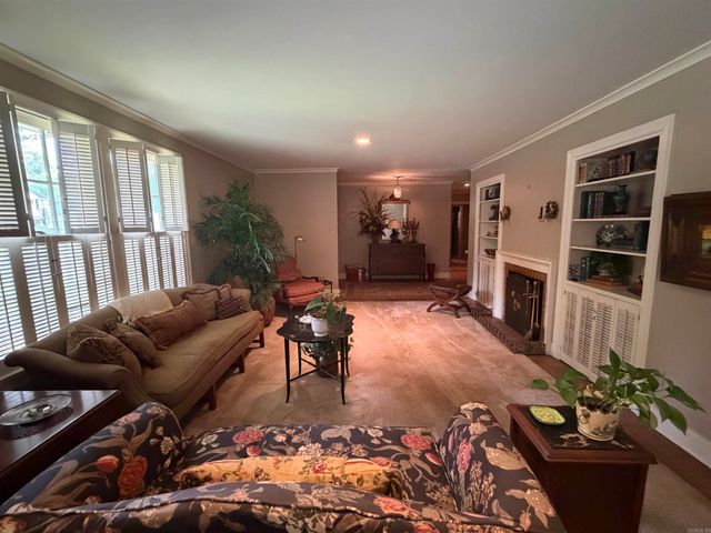 901 W 36th, Pine Bluff, AR 71603