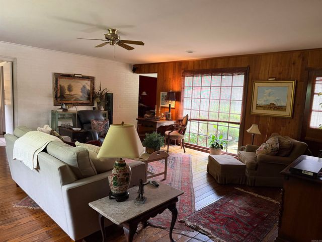 901 W 36th, Pine Bluff, AR 71603