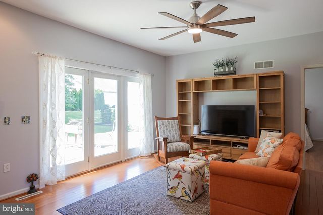 43 FAIRFAX LN, Annville, PA 17003