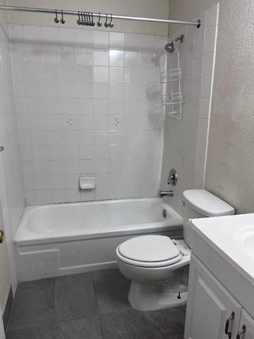 801 NW 46th Avenue 801, Plantation, FL 33317