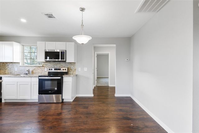 986 Dewalt Street, Houston, TX 77088