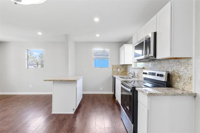 986 Dewalt Street, Houston, TX 77088