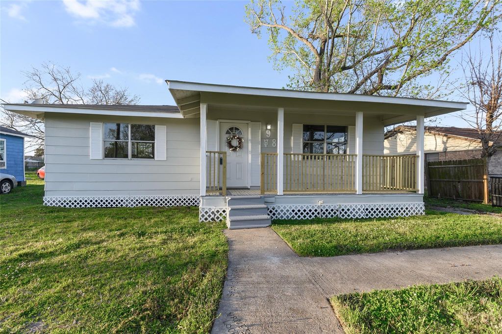 986 Dewalt Street, Houston, TX 77088