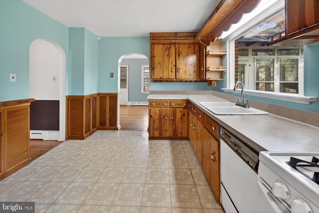 714 CHESTNUT AVE, Laurel Springs, NJ 08021