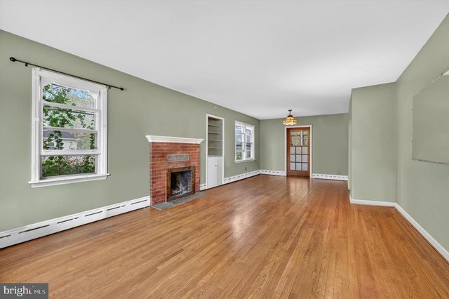 714 CHESTNUT AVE, Laurel Springs, NJ 08021
