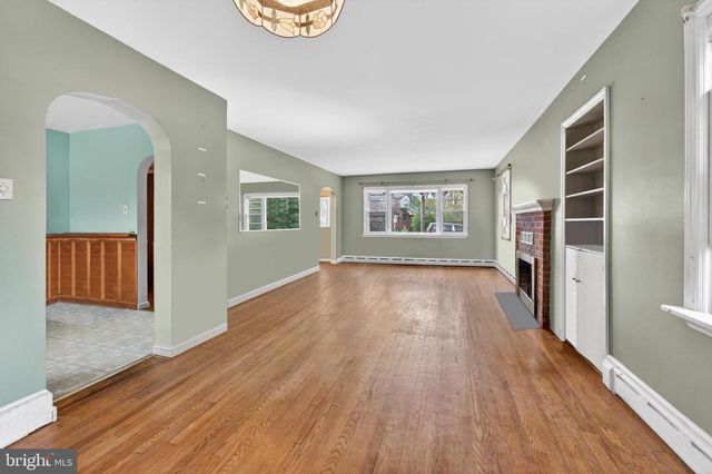 714 CHESTNUT AVE, Laurel Springs, NJ 08021