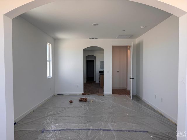 7121 Gladeview Lane, Bakersfield, CA 93263