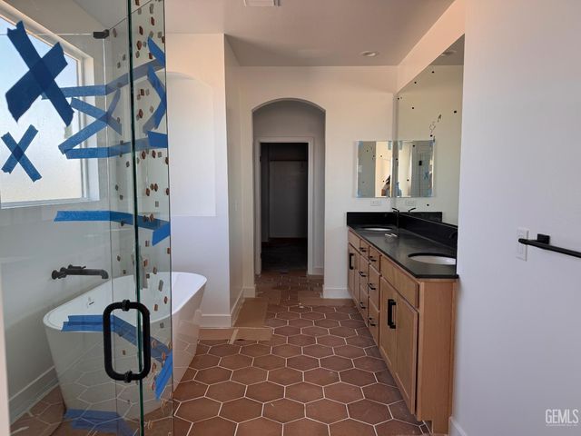 7121 Gladeview Lane, Bakersfield, CA 93263