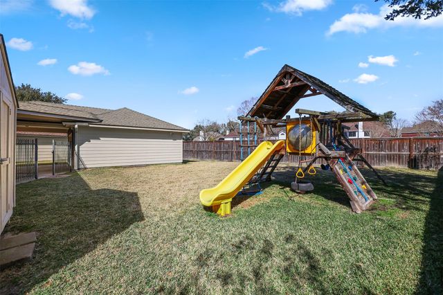 4939 White Manor Drive, Pasadena, TX 77505