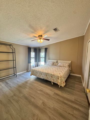 15094 Agulia Avenue, Fort Pierce, FL 34951