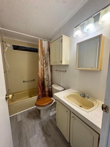 15094 Agulia Avenue, Fort Pierce, FL 34951