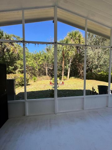 15094 Agulia Avenue, Fort Pierce, FL 34951