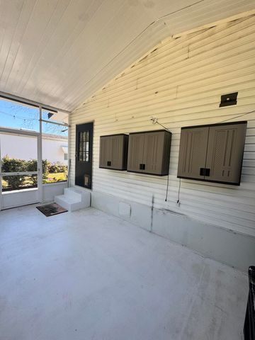 15094 Agulia Avenue, Fort Pierce, FL 34951