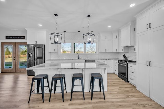 1547 Manley Loop, Dickson, TN 37055