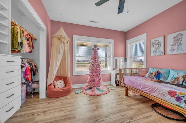 1547 Manley Loop, Dickson, TN 37055