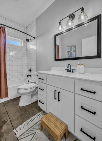 1547 Manley Loop, Dickson, TN 37055