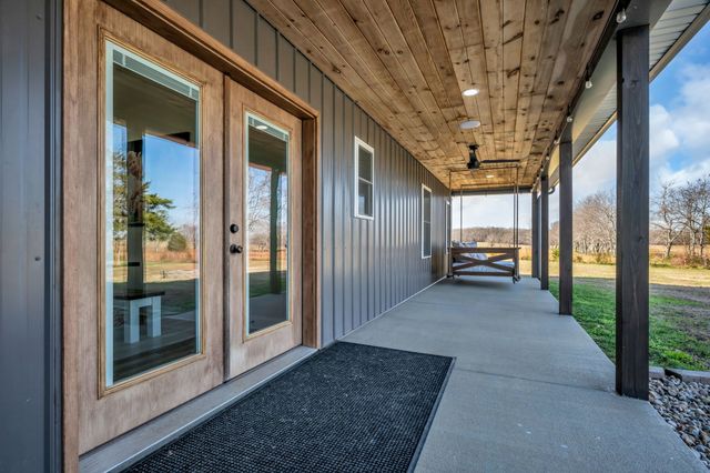 1547 Manley Loop, Dickson, TN 37055