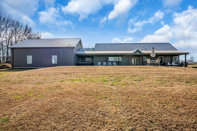 1547 Manley Loop, Dickson, TN 37055