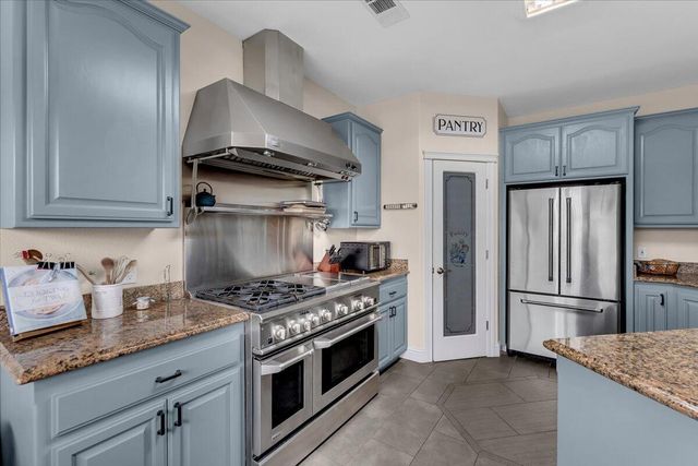 12890 Ivy Lane, Red Bluff, CA 96080