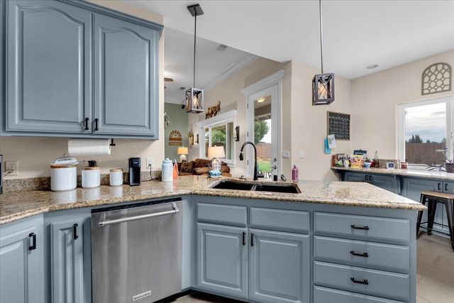 12890 Ivy Lane, Red Bluff, CA 96080