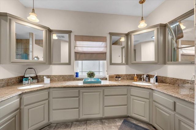 12890 Ivy Lane, Red Bluff, CA 96080