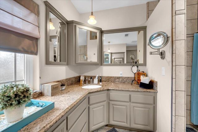 12890 Ivy Lane, Red Bluff, CA 96080